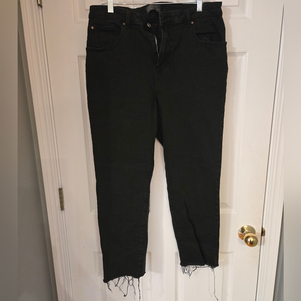 Primark Black Cropped Jeans with Frayed Hem